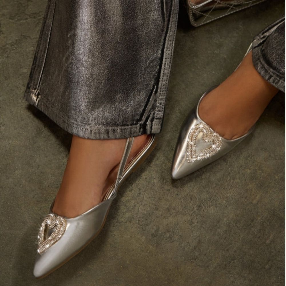 BRAND NEW PAZZLE RHINESTONE HEART DESIGN SLINGBACK FLAT